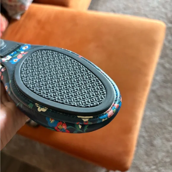 Tory Burch Floral & Navy Blue Minnie Ballet Flats with Logo!! - Picture 7 of 7